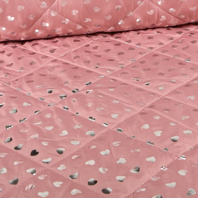 Tissu Doudoune matelassé Coeurs métalisés argent sur fond Rose