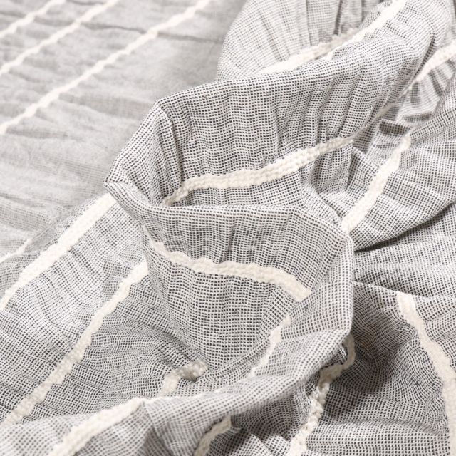 Tissu Voile de Coton smocké brodé uni Gris