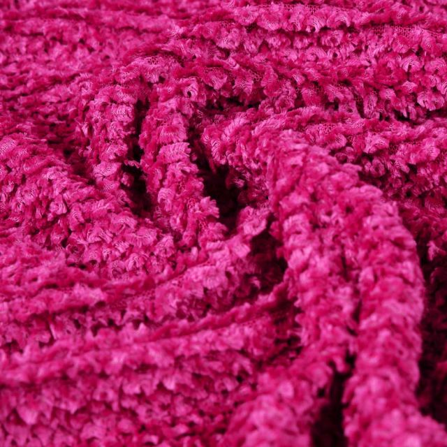 Tissu  Fausse fourrure Chenille Nastya sur fond Rose fuchsia