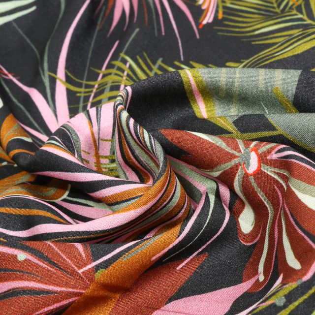 Tissu Viscose Arty Gulf sur fond Noir