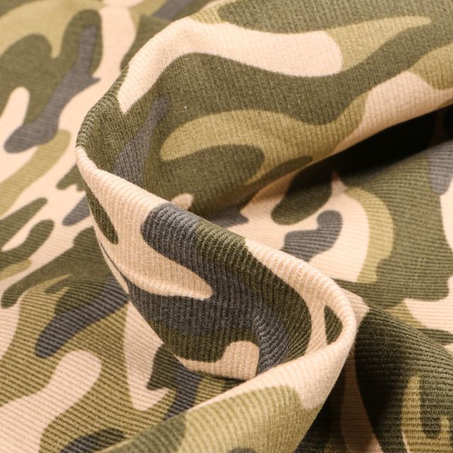 Tissu Velours milleraies Camouflages sur fond Vert kaki